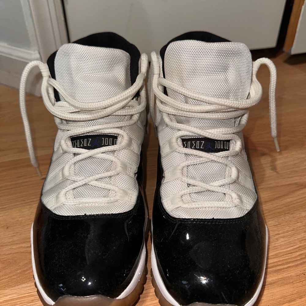 Jordan 11 Retro Sneakers